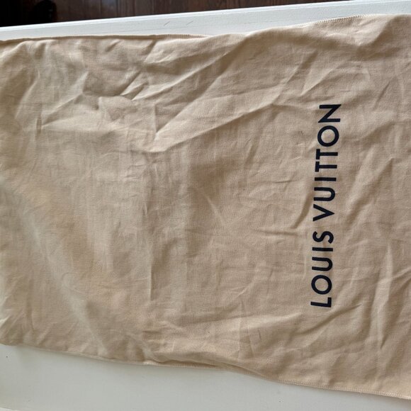 Louis Vuitton Avenue Slingbag – Damier Graphite Canvas (Like New) - Picture 14 of 14